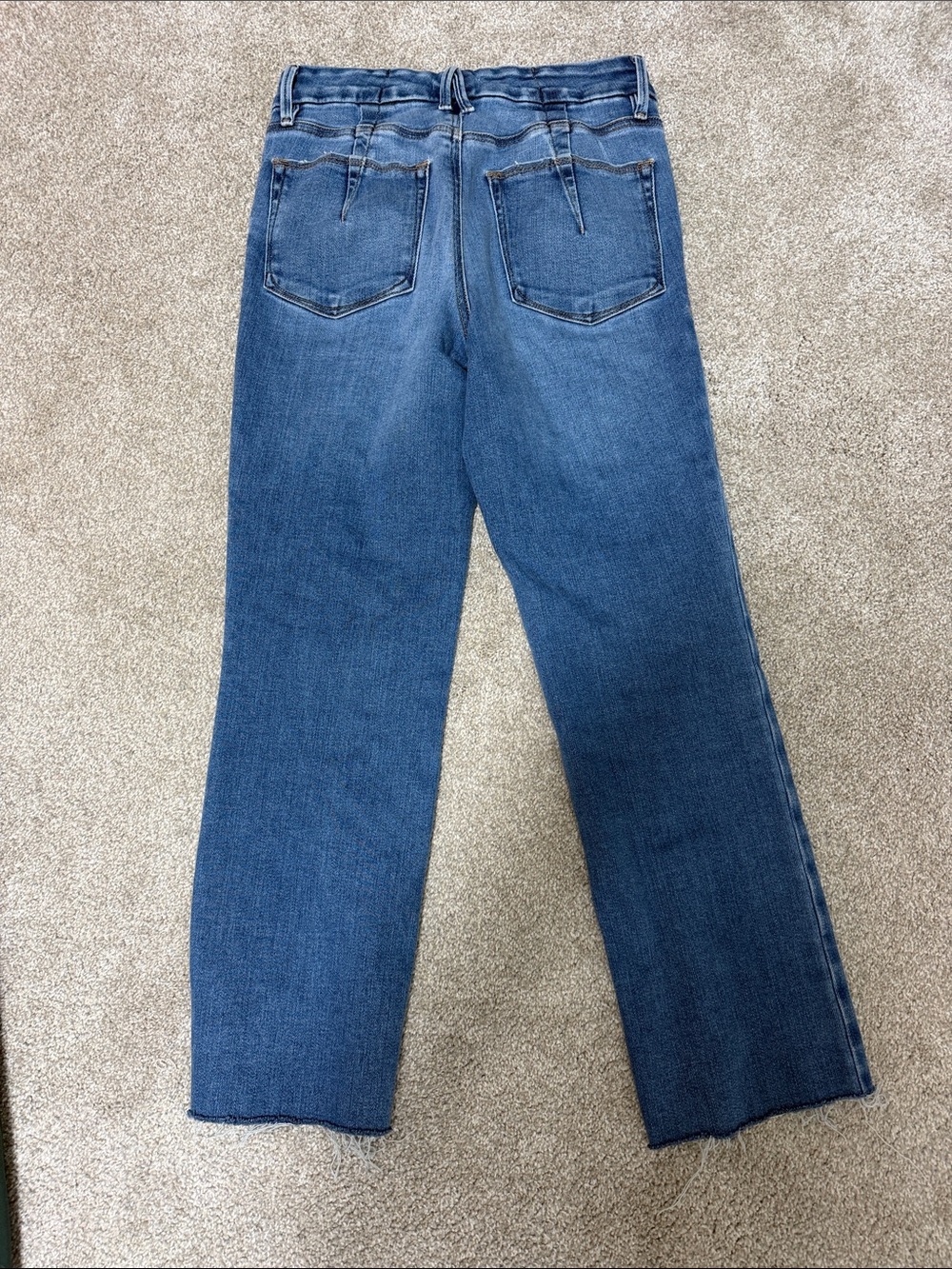 Good American /Good Legs Straight fit jeans. frayed hem